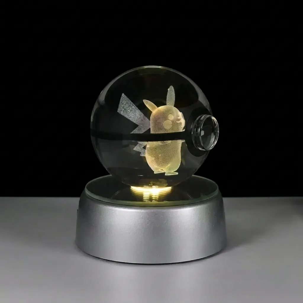 Pokeball en cristal avec Pikachu à l'intérieur
